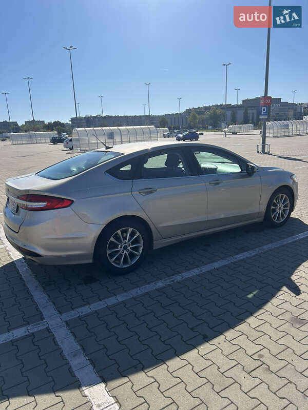 Ford Fusion 2017