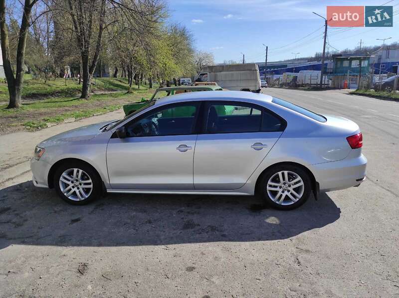 Volkswagen Jetta 2014