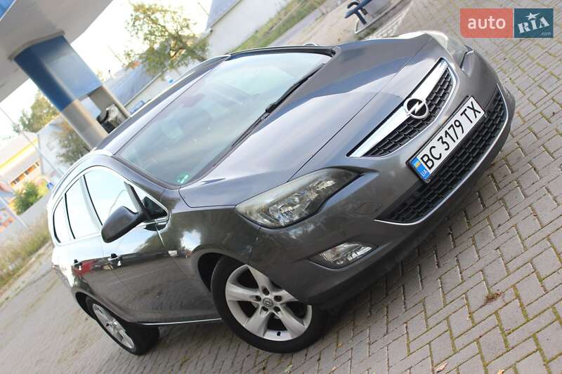 Opel Astra 2011