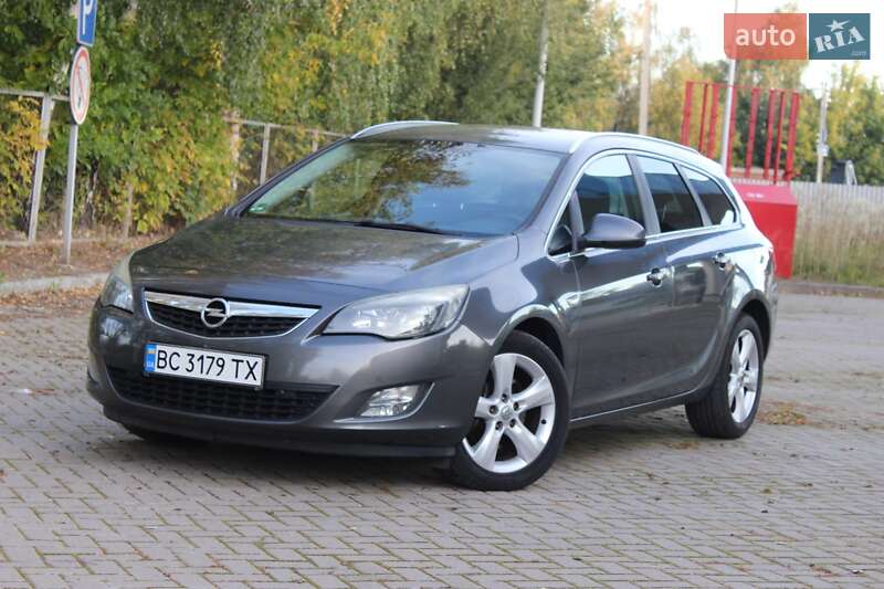 Opel Astra 2011