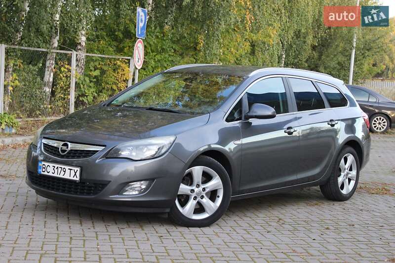 Opel Astra 2011