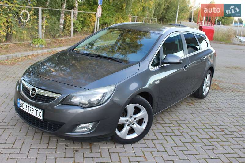 Opel Astra 2011