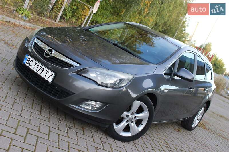 Opel Astra 2011