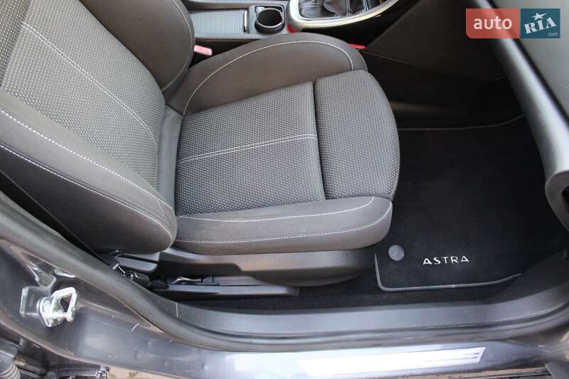 Opel Astra 2011