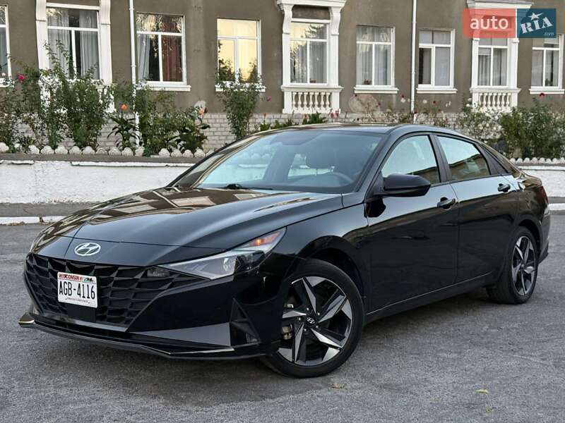 Hyundai Elantra 2023