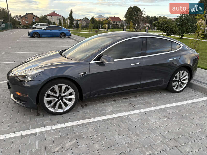 Tesla Model 3 2018