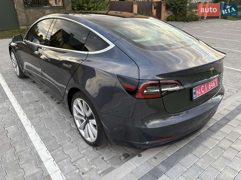 Tesla Model 3 2018
