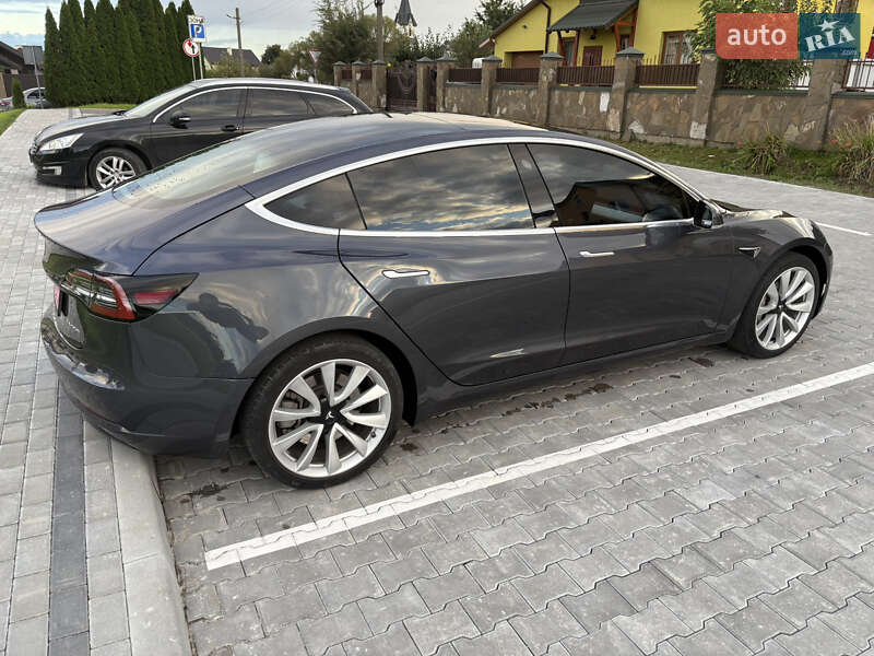 Tesla Model 3 2018