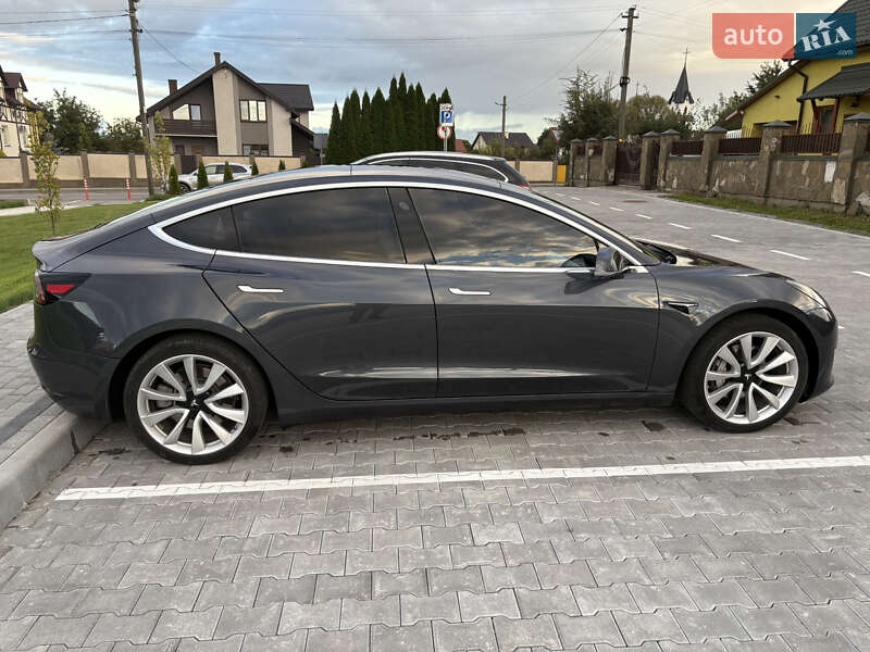 Tesla Model 3 2018