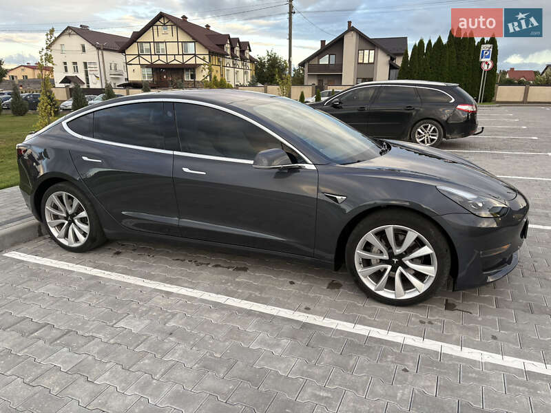 Tesla Model 3 2018