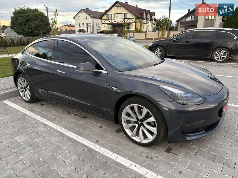Tesla Model 3 2018
