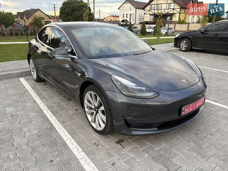 Tesla Model 3 2018