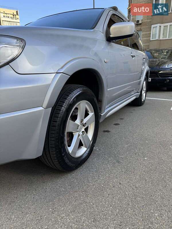 Mitsubishi Outlander 2009