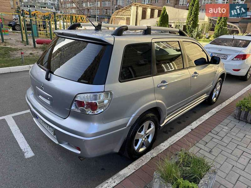 Mitsubishi Outlander 2009