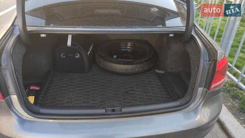 Volkswagen Passat 2013