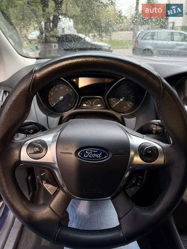 Ford Focus 2011