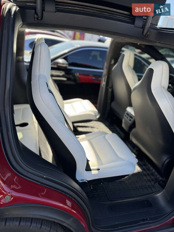 Tesla Model X 2018