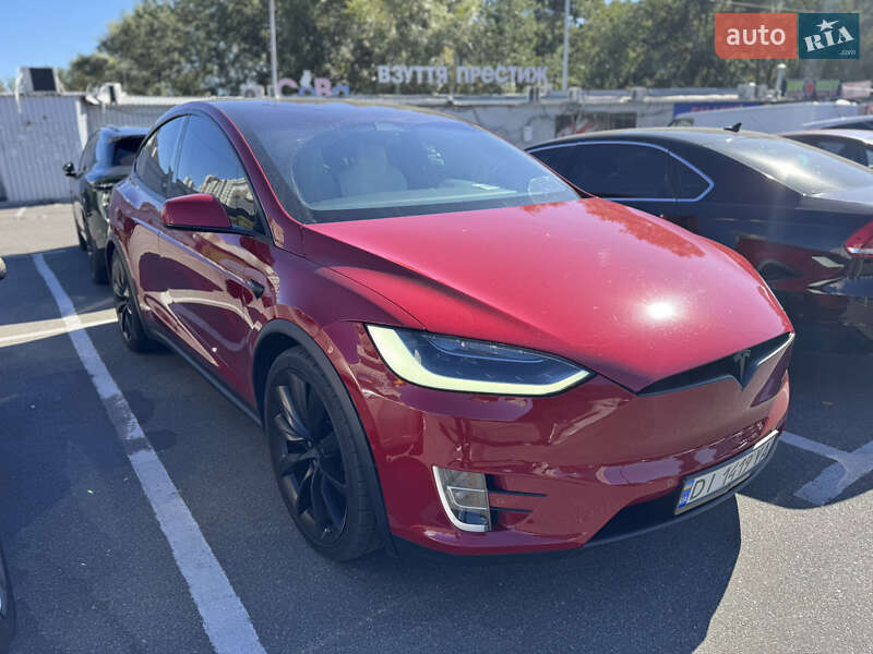 Tesla Model X 2018