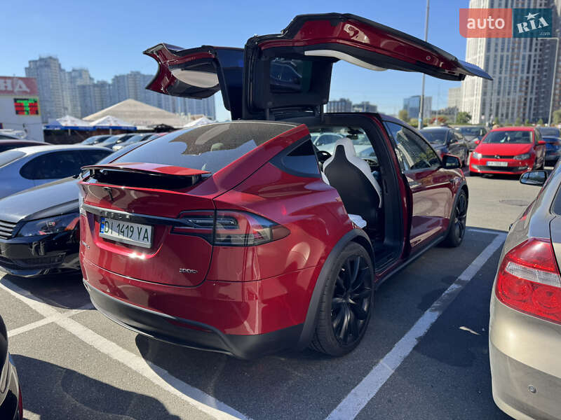 Tesla Model X 2018