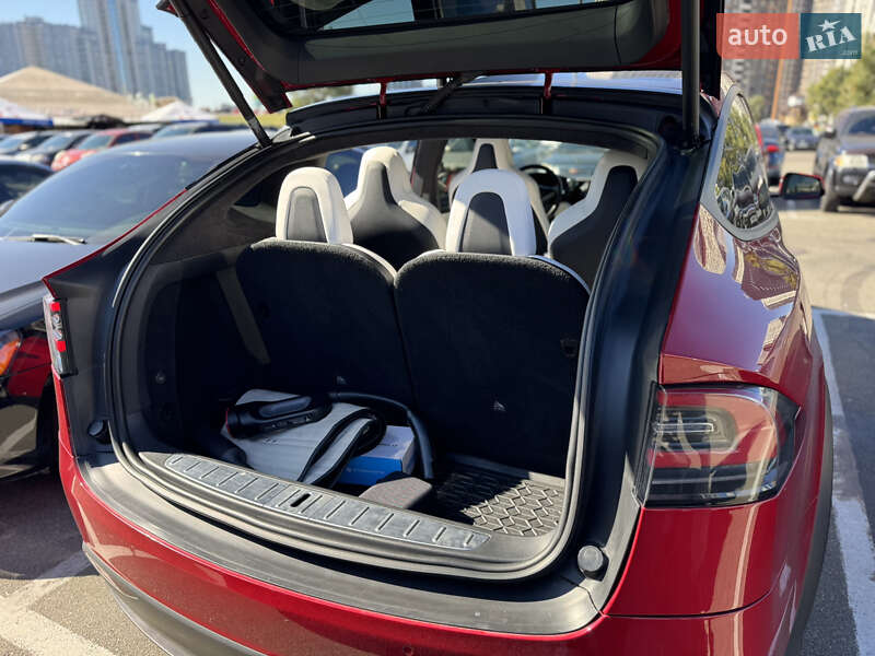 Tesla Model X 2018