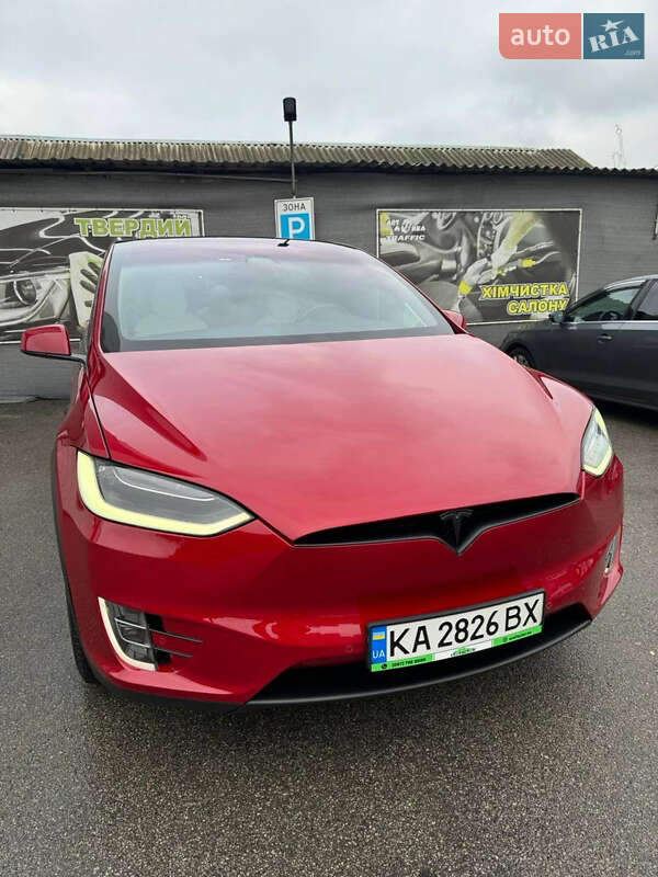 Tesla Model X 2018