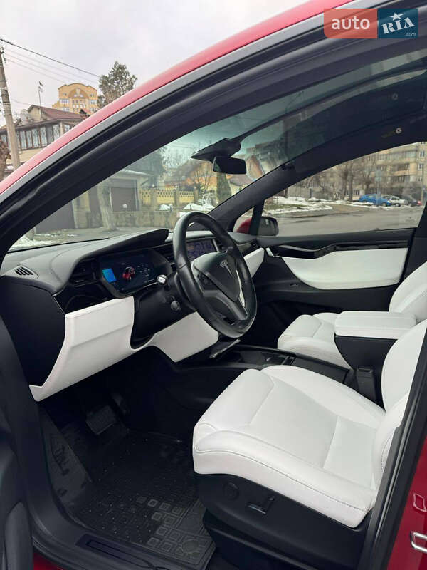 Tesla Model X 2018