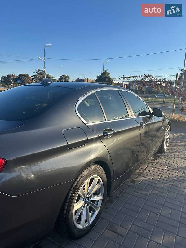 BMW 5 Series 2016