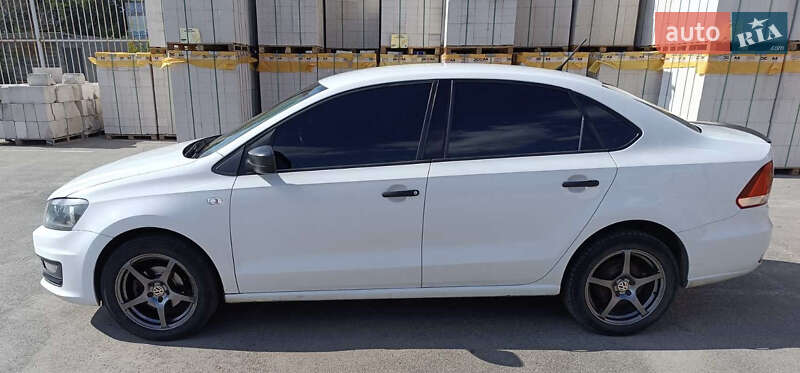 Volkswagen Polo 2016