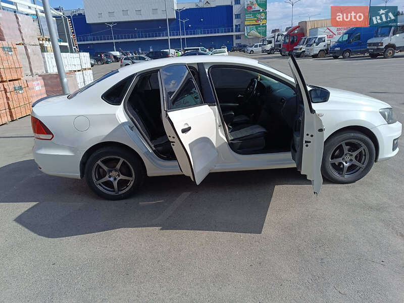 Volkswagen Polo 2016