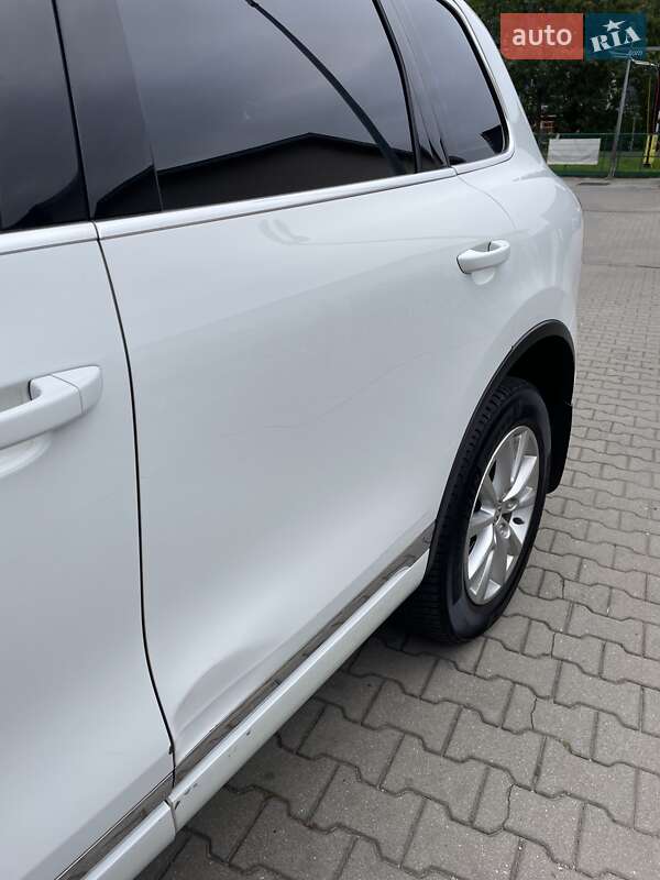 Volkswagen Touareg 2012