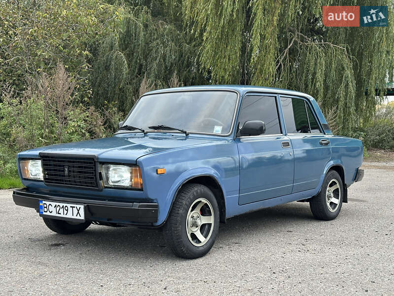 ВАЗ / Lada-2