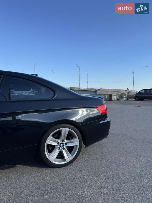 BMW 3 Series 2010
