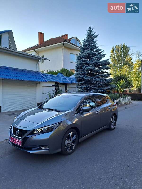 Nissan Leaf 2021