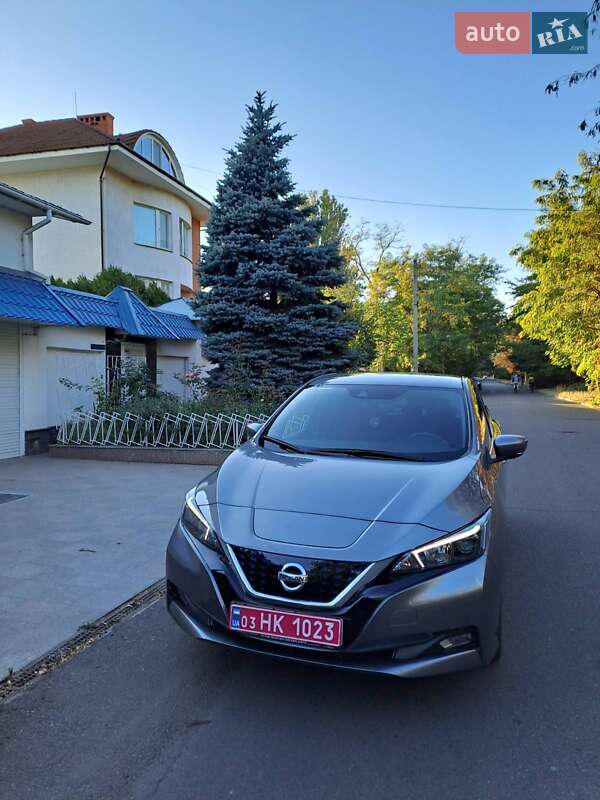 Nissan Leaf 2021