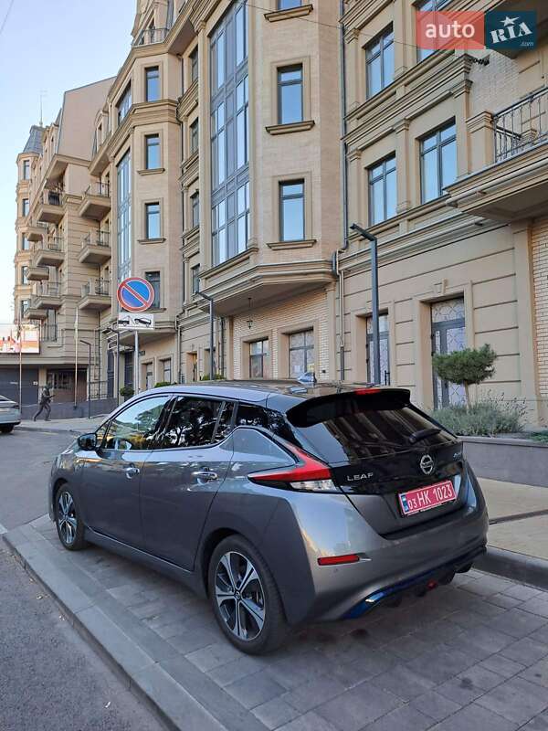 Nissan Leaf 2021