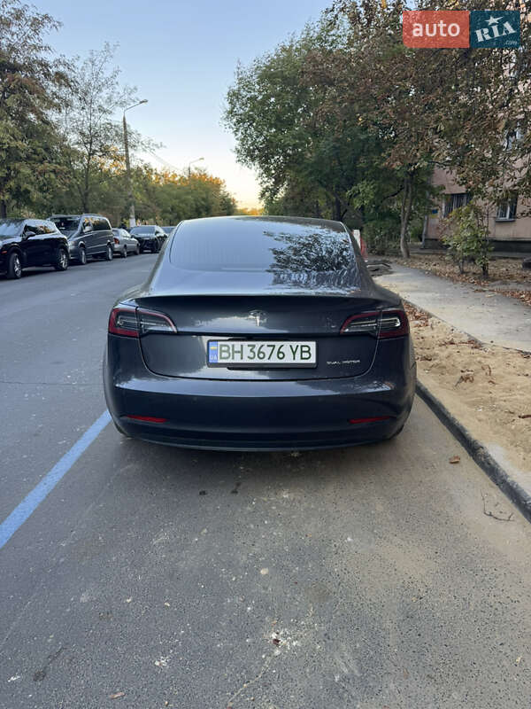 Tesla Model 3 2019