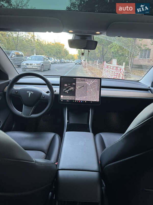 Tesla Model 3 2019
