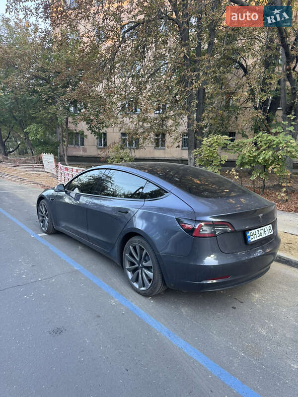 Tesla Model 3 2019