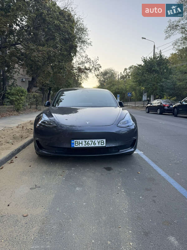 Tesla Model 3 2019