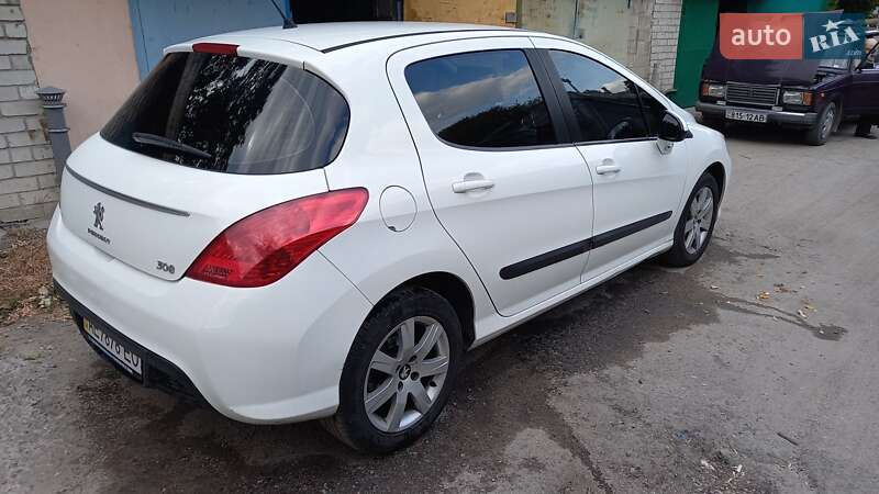 Peugeot 308 2011