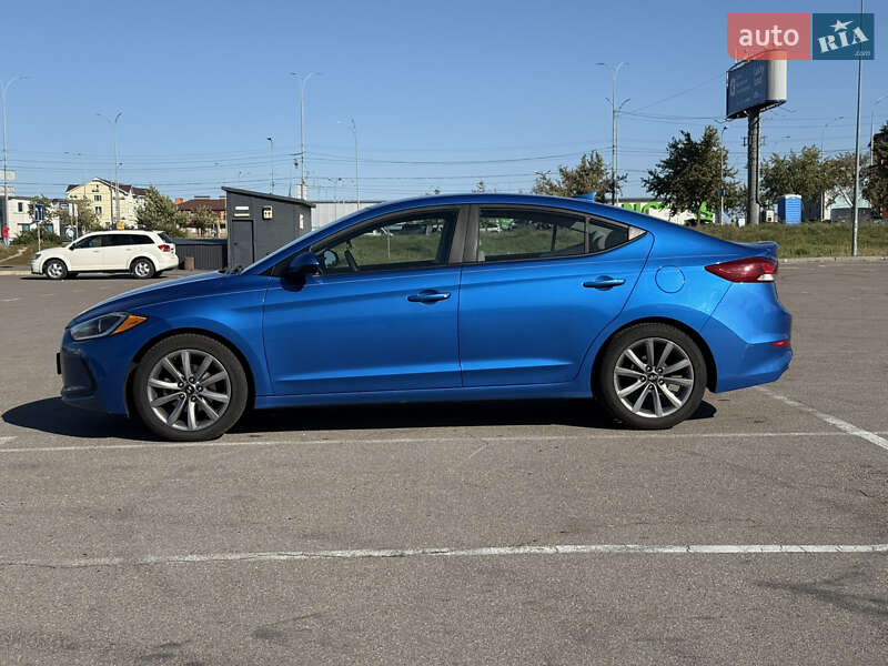 Hyundai Elantra 2016