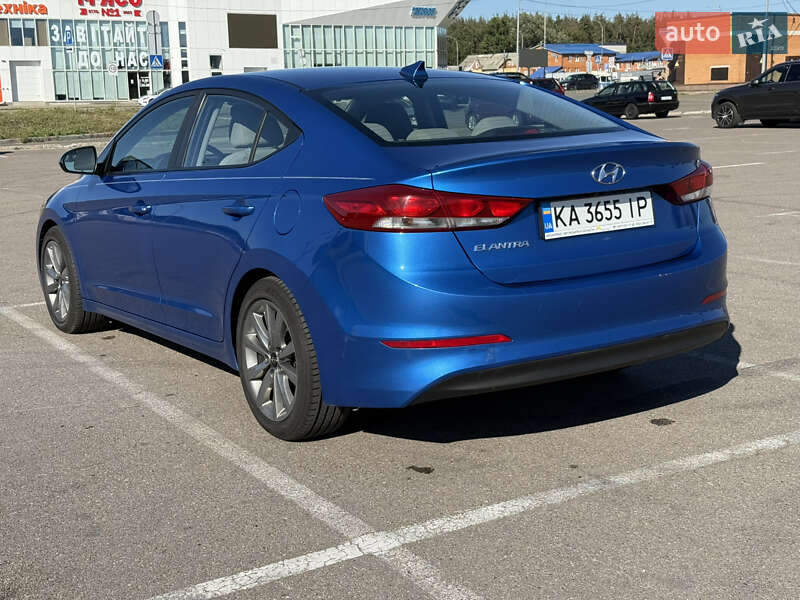 Hyundai Elantra 2016