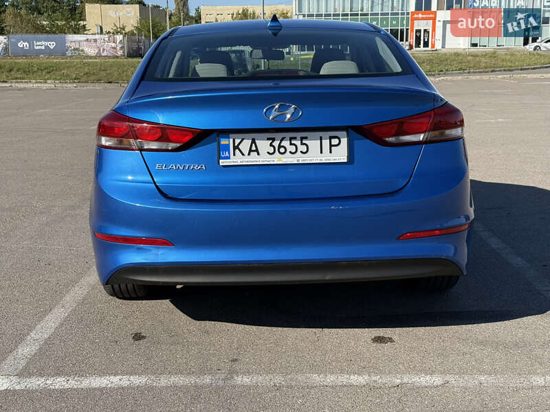 Hyundai Elantra 2016
