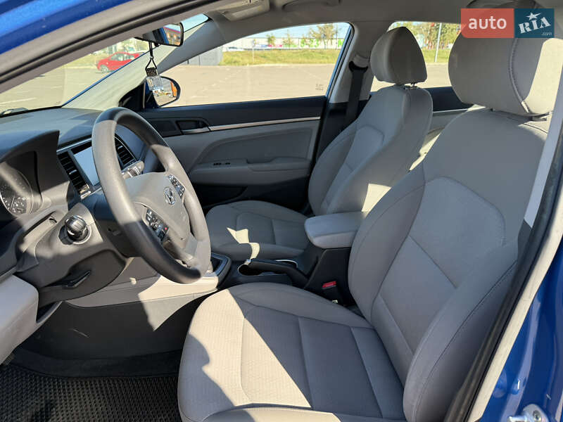 Hyundai Elantra 2016