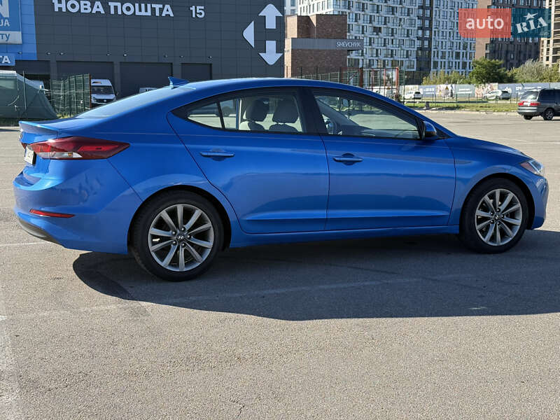 Hyundai Elantra 2016
