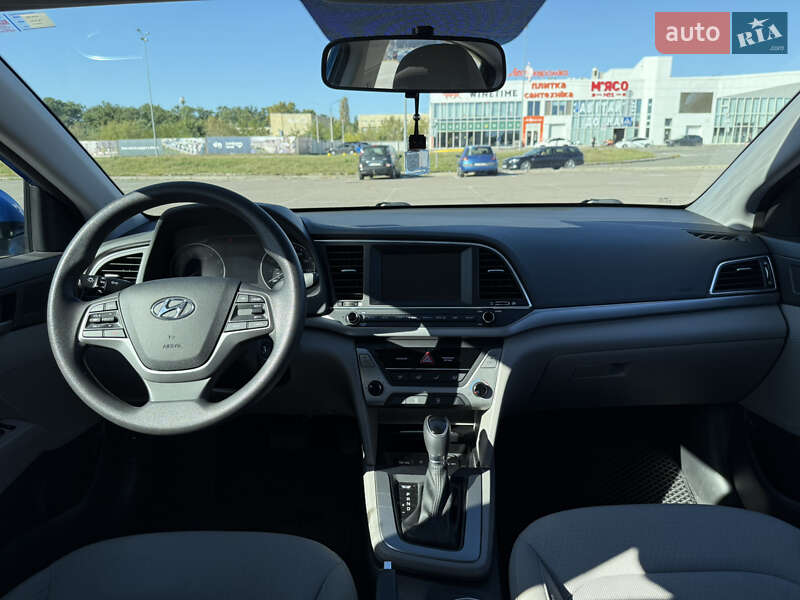 Hyundai Elantra 2016