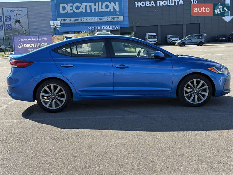 Hyundai Elantra 2016