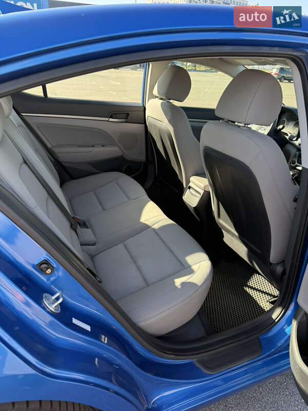 Hyundai Elantra 2016