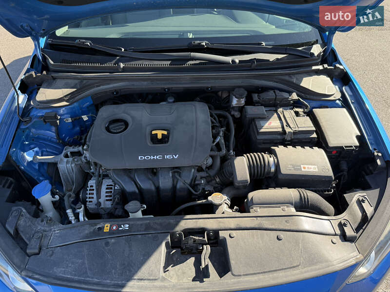 Hyundai Elantra 2016