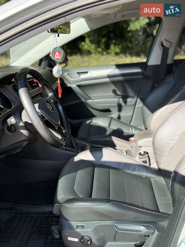 Volkswagen Golf 2015